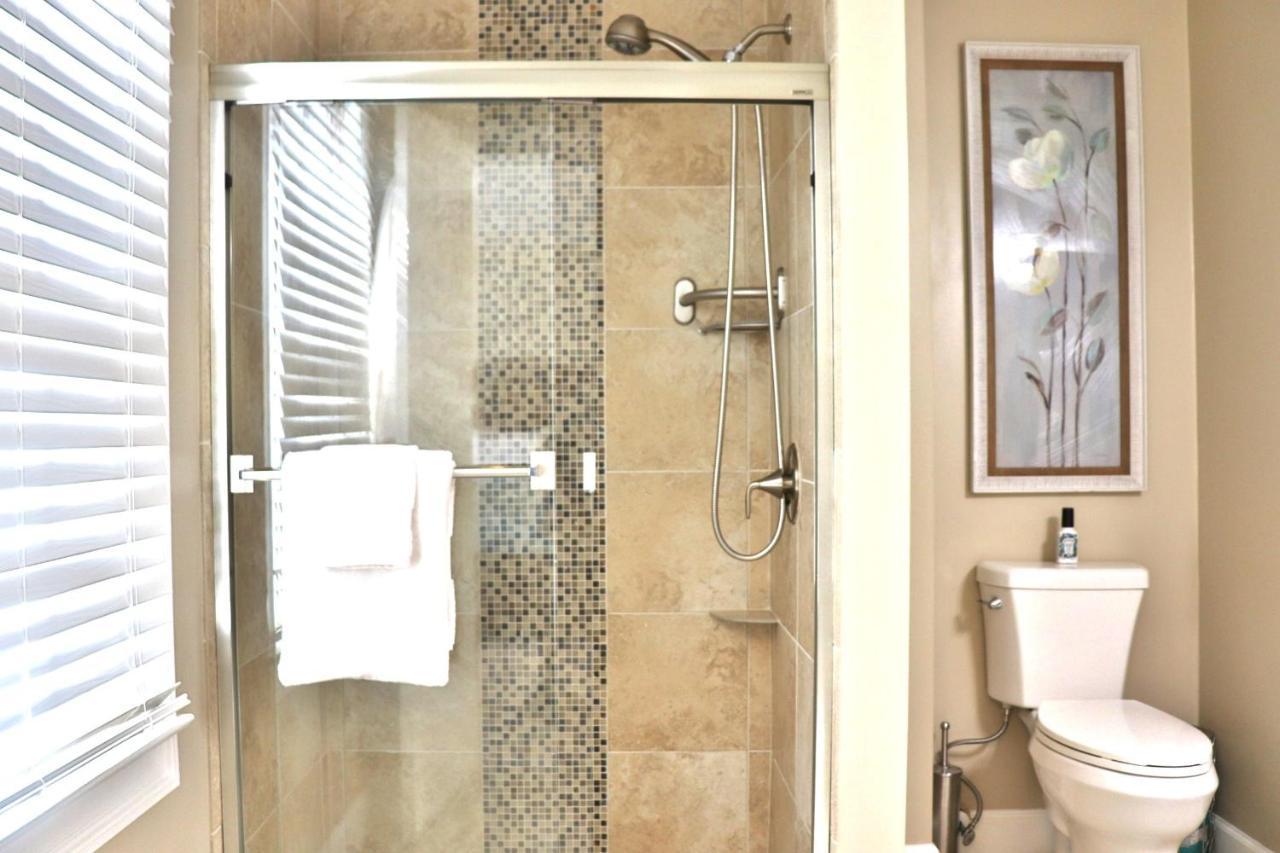 Pleasanton Courtyard Bed And Breakfast Фейетвилл Экстерьер фото